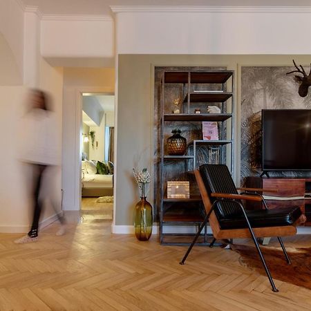 Villa Bagheera'S Den à Bucarest Extérieur photo